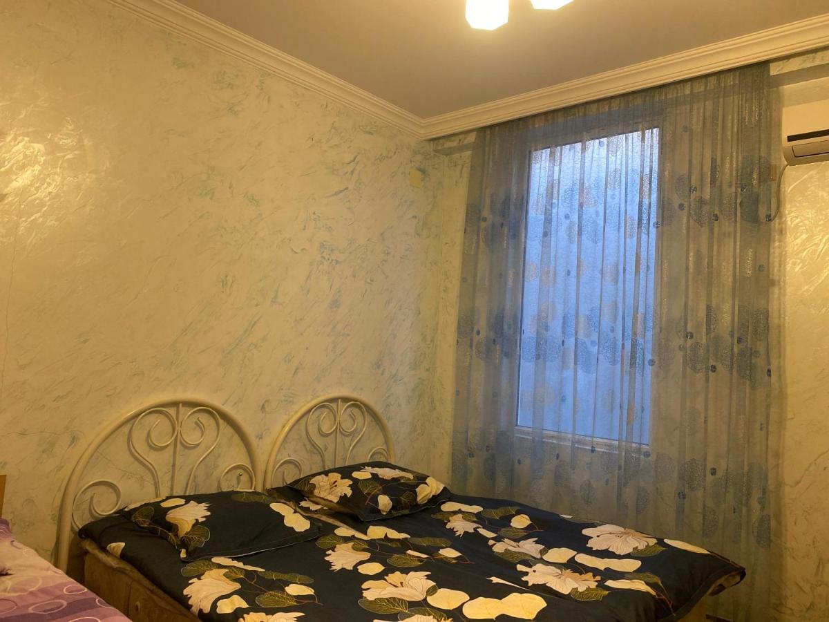 Merab House Batumi Eksteriør billede