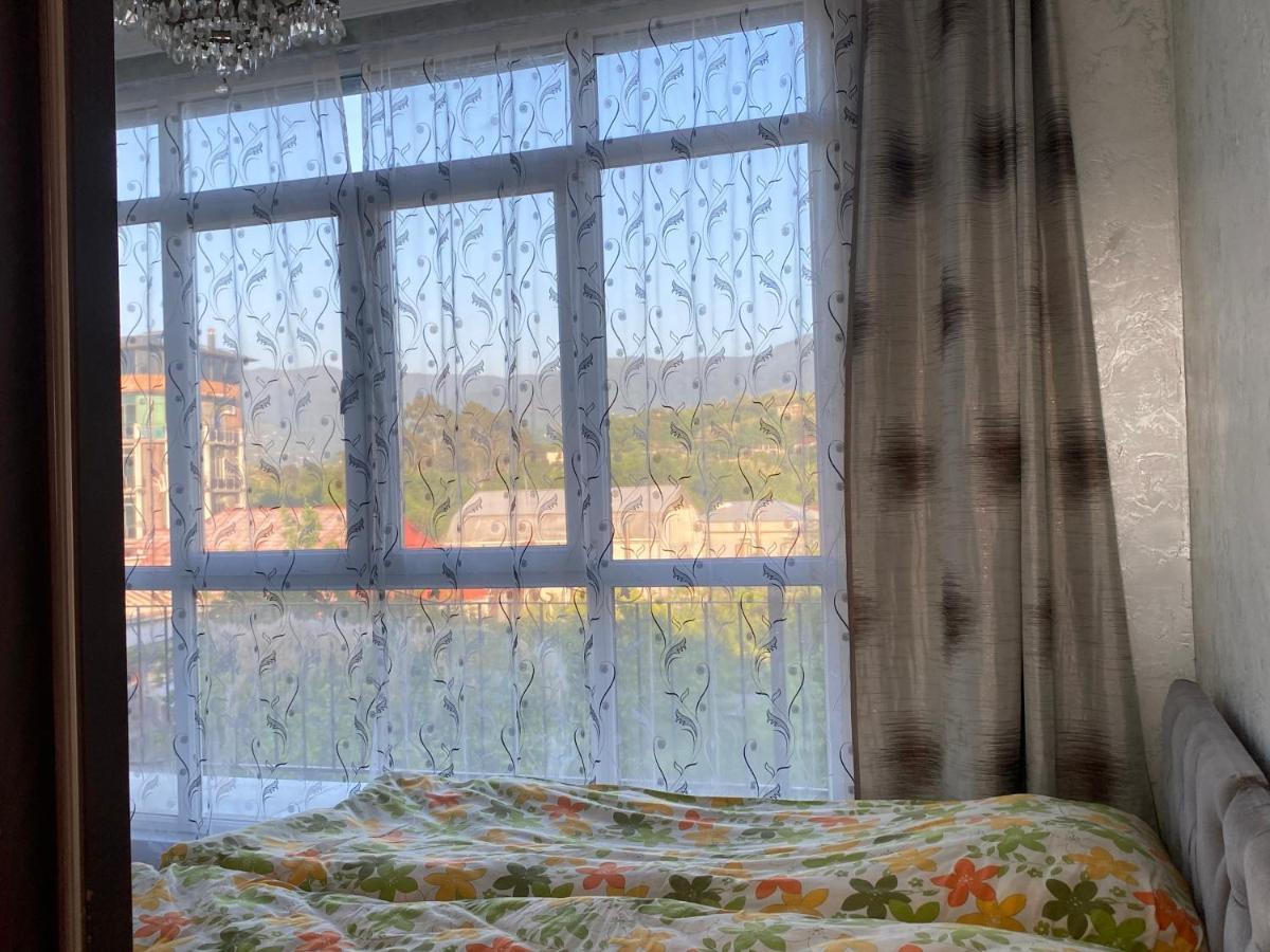 Merab House Batumi Eksteriør billede