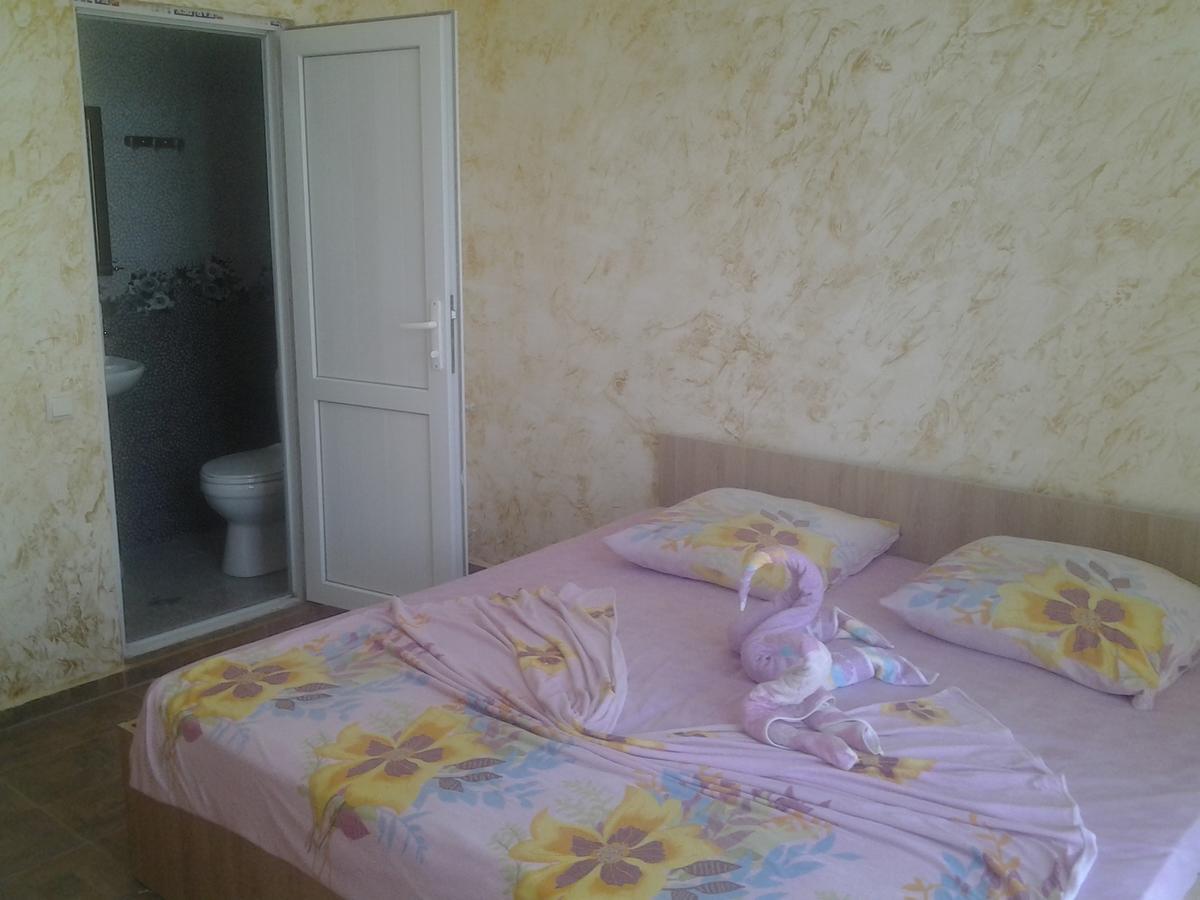 Merab House Batumi Eksteriør billede
