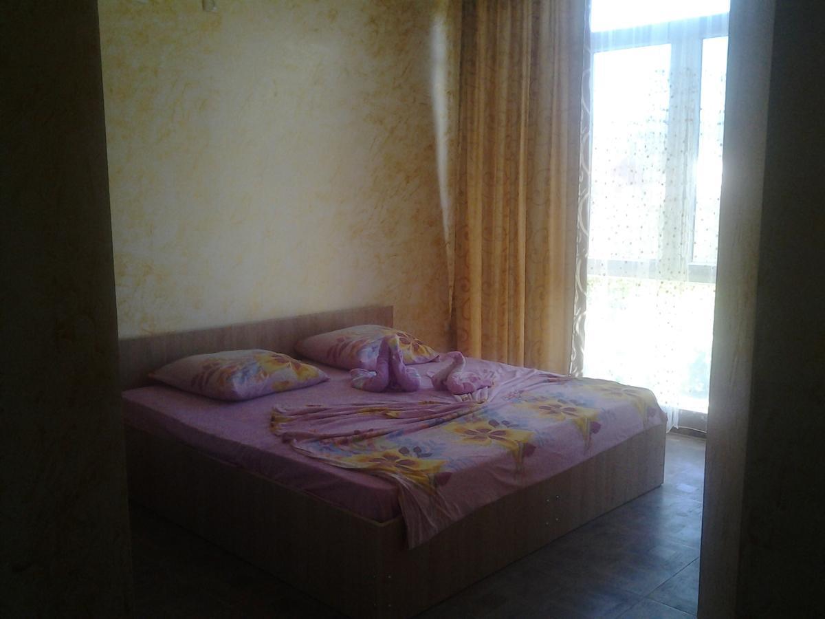 Merab House Batumi Eksteriør billede