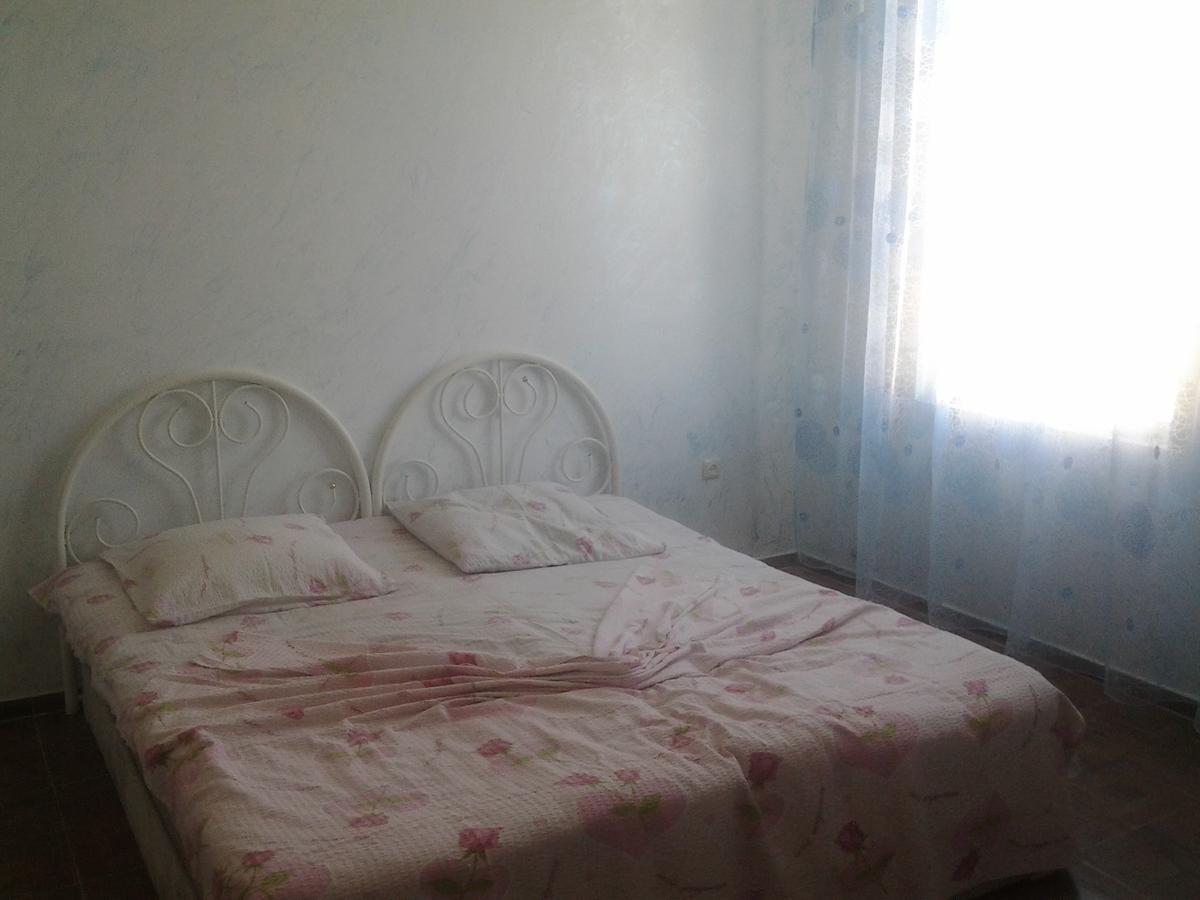 Merab House Batumi Eksteriør billede