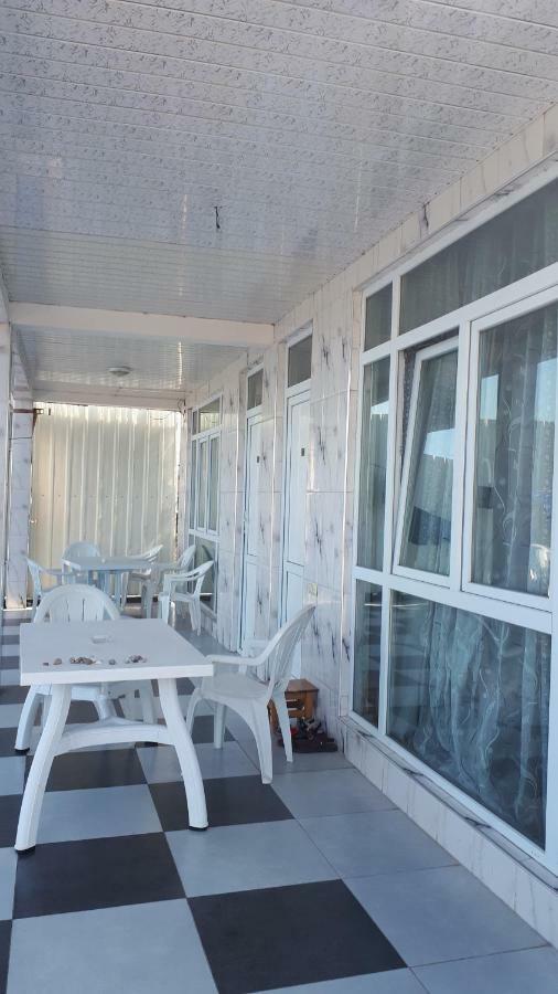 Merab House Batumi Eksteriør billede